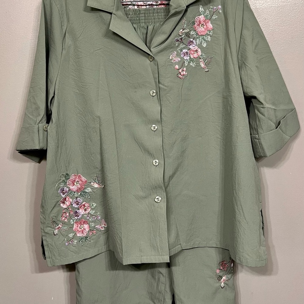 Womens 2 Piece Set By BonWorth. Size PM.